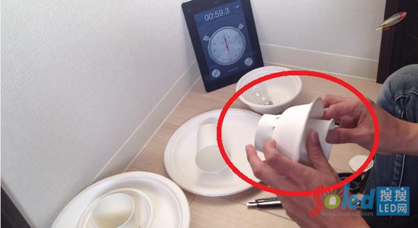 ���E2�����������@��(g��)��������