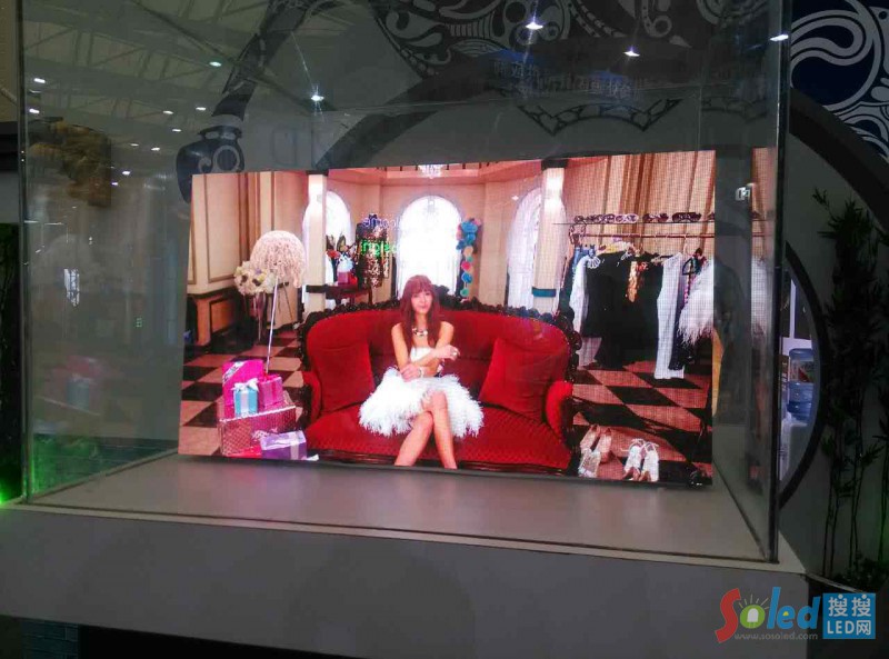 �˜ʷֱ���С�g��LED�@ʾ��Upanel0.9