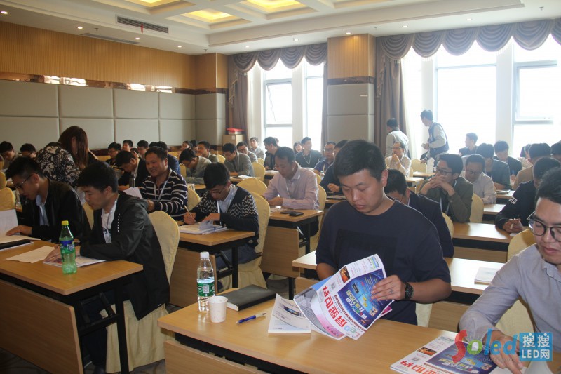 ��f(xi��)LED�@ʾ��