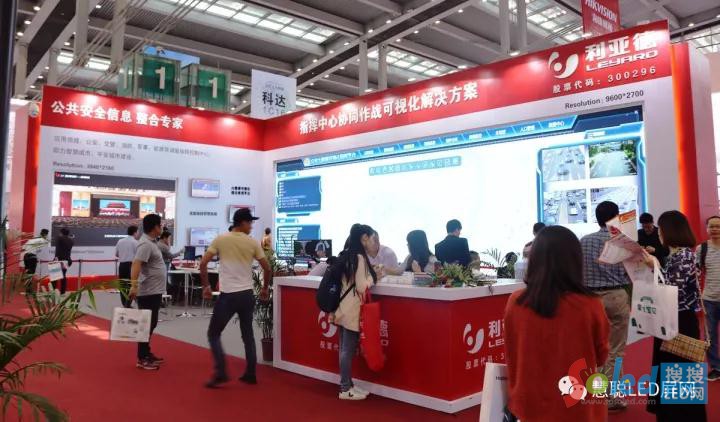 ����������չλ  